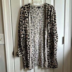 Torrid animal print cardigan Size 1